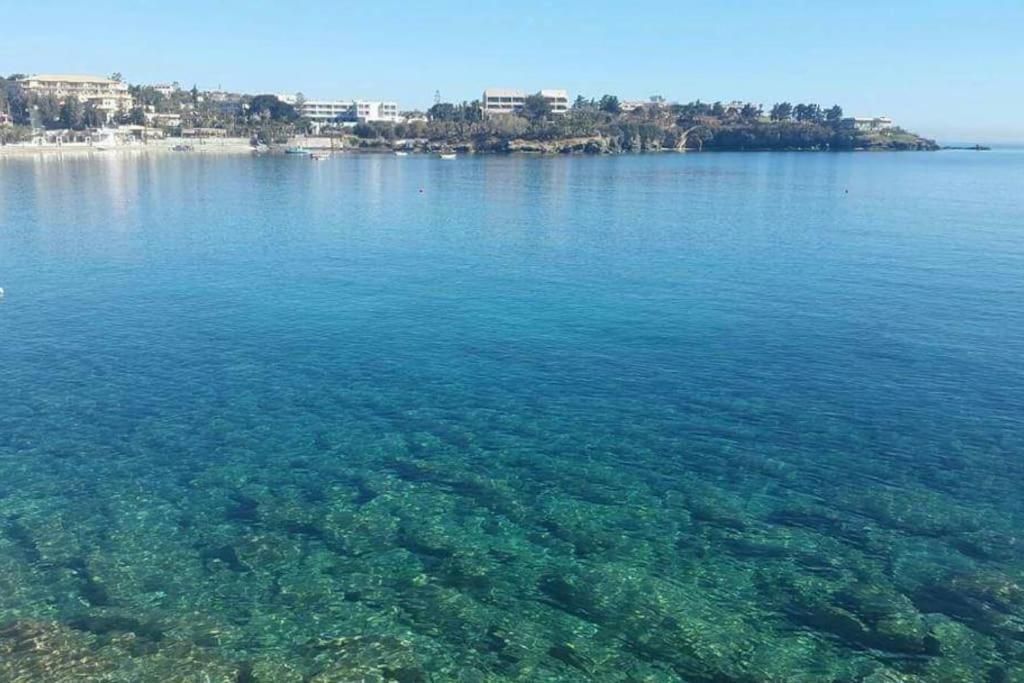 Lenico Beachfront Suites Agia Pelagia Exteriör bild