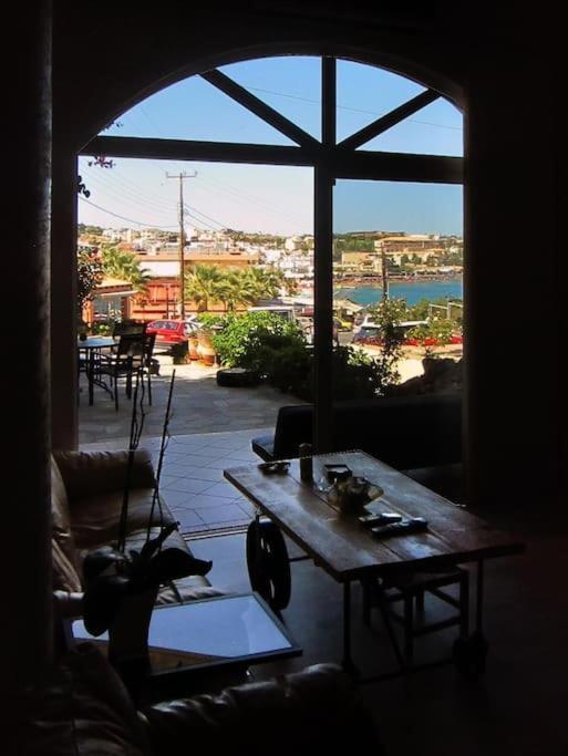 Lenico Beachfront Suites Agia Pelagia Exteriör bild