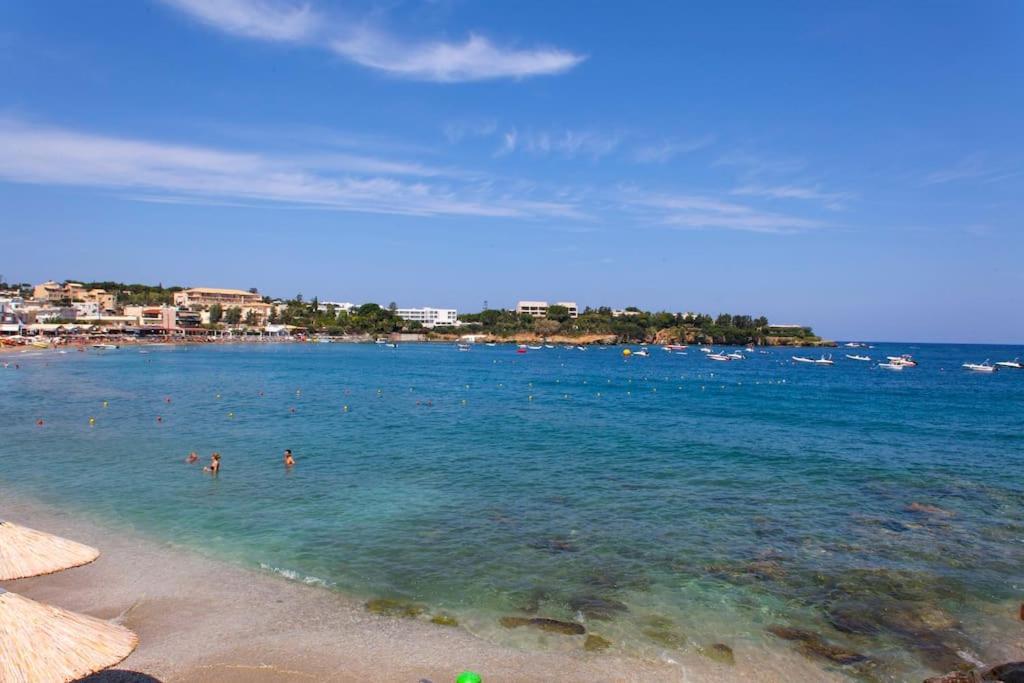 Lenico Beachfront Suites Agia Pelagia Exteriör bild