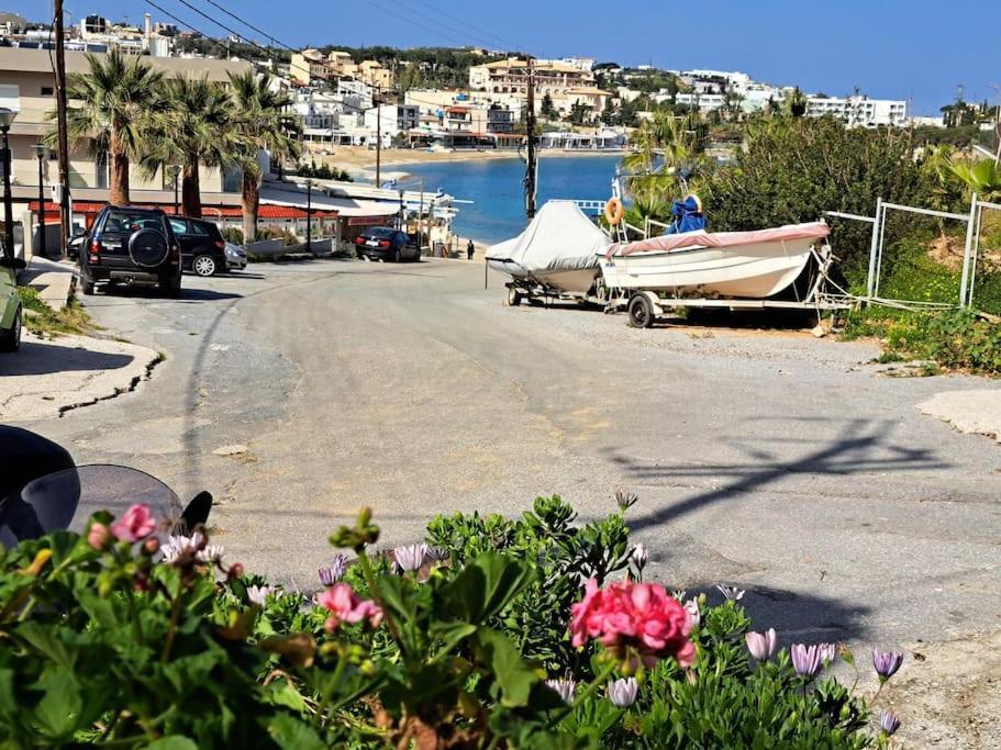 Lenico Beachfront Suites Agia Pelagia Exteriör bild